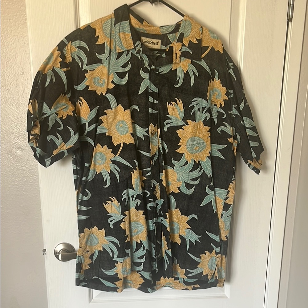 Yellow and Black Casual Button Down Shirt with Tropical Flair